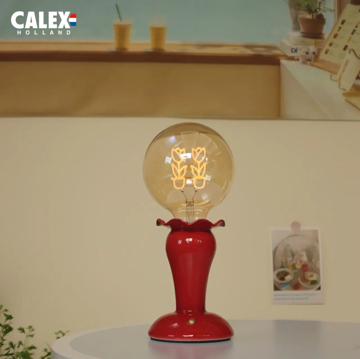 Everlasting Harmony Tulip Lamp - Red