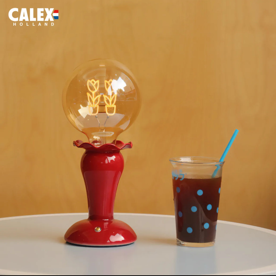 Everlasting Harmony Tulip Lamp - Red